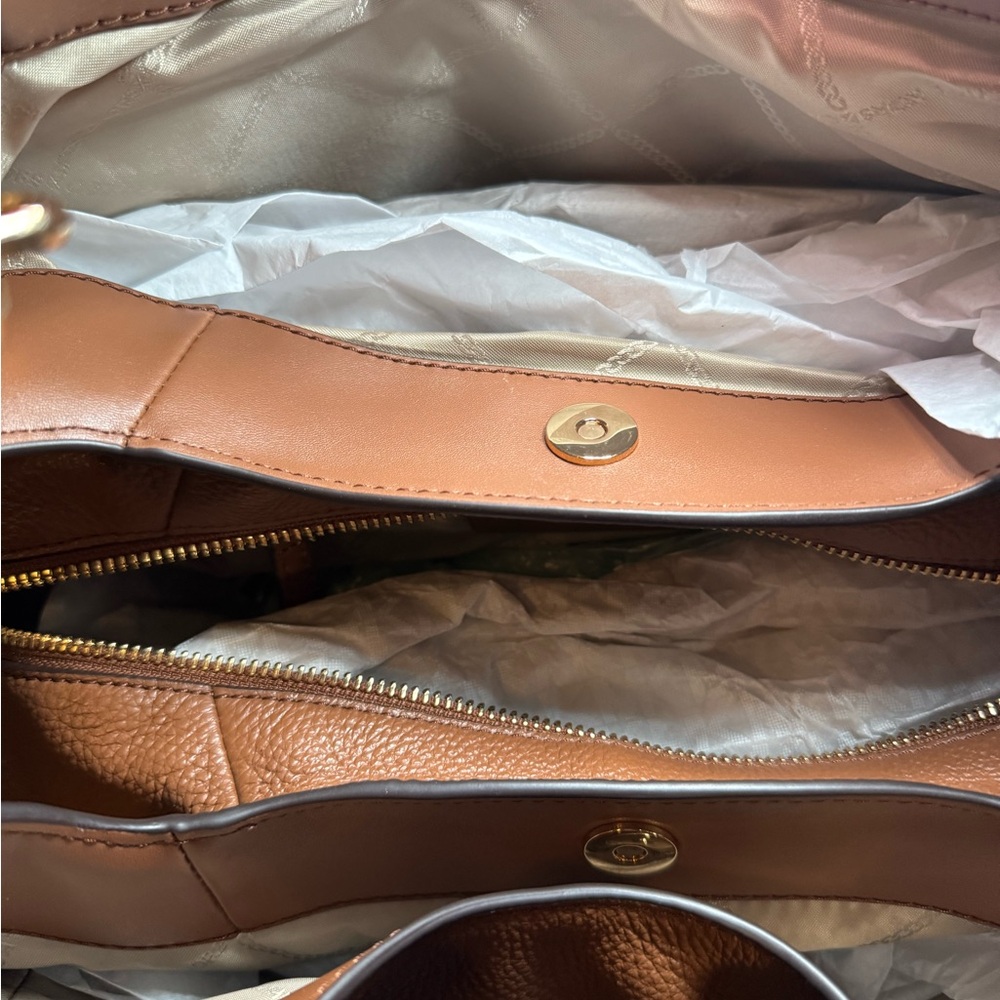 Michael Kors Lillie - Picture 10 of 16